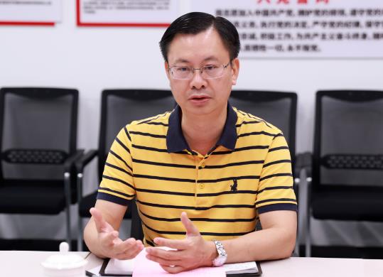 張波簡歷：梧州城投集團董事長張波，曾任梧州市財政局副局長，岑溪市委常委、常務(wù)副市長